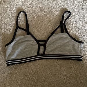 strappy bra size small